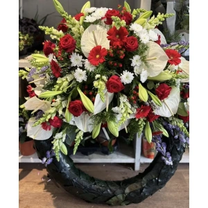 Rouwkrans 80cm met toef rood wit